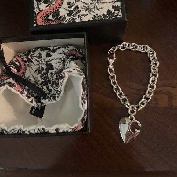 AUTHENTIC GUCCI CHARLOTTE HEART CHARM CHAIN BRACELET 925 STERLING SILVER - Picture 2 of 5